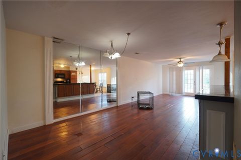Tiny photo for 303 Bridge Crossing, Yorktown, VA 23692 (MLS # 2606319)
