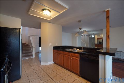Tiny photo for 303 Bridge Crossing, Yorktown, VA 23692 (MLS # 2606319)
