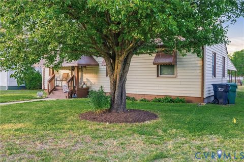 Tiny photo for 644 Battery Place, Colonial Heights, VA 23834 (MLS # 2609427)