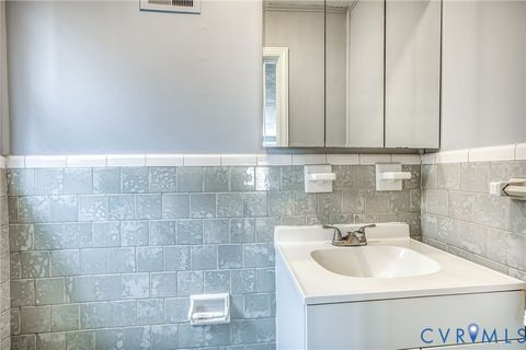 Tiny photo for 201 Suffolk Avenue, Colonial Heights, VA 23834 (MLS # 2533094)