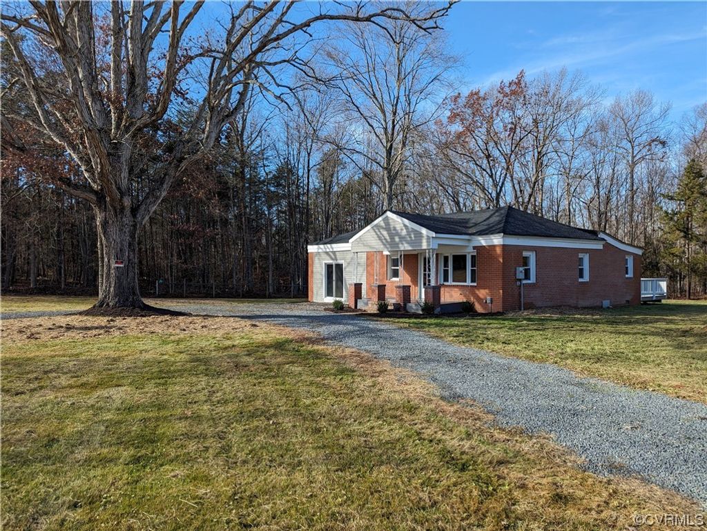 Photo for 29 Charles Lane, Louisa, VA 23093 (MLS # 2329379)