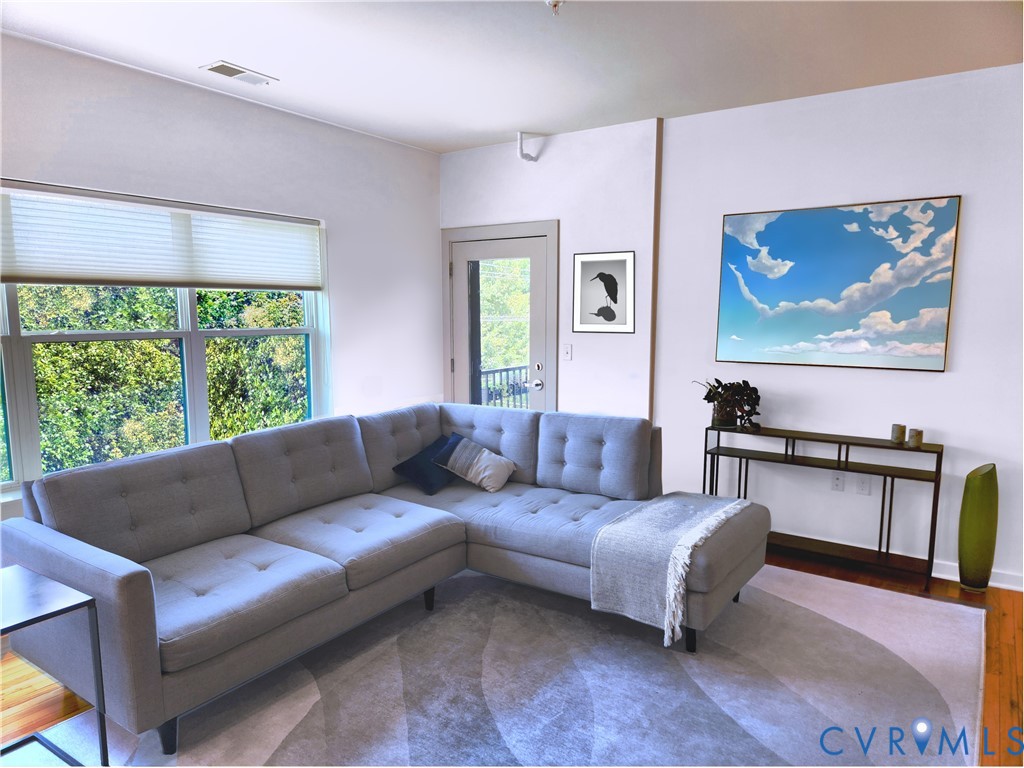 901 Porter Street U301