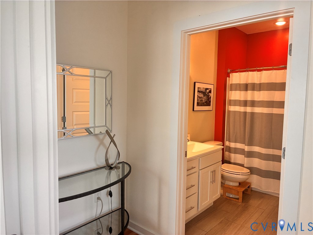 901 Porter Street U301