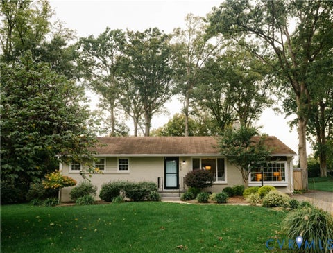 Photo of 806 Penola Drive, Henrico, VA 23229 (MLS # 2628122)