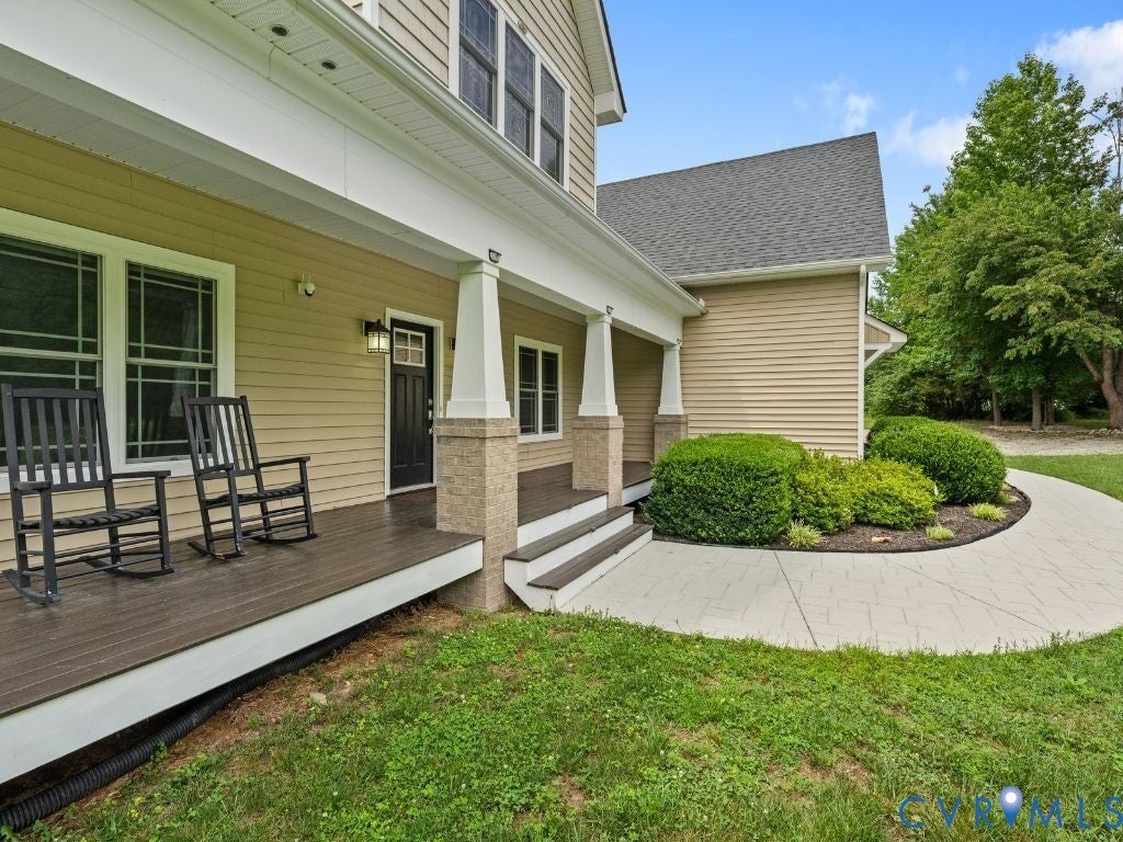 3281 Sparrows Place