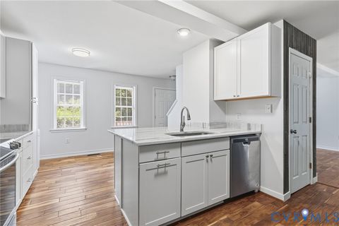 Tiny photo for 1007 Arlington Road, Hopewell, VA 23860 (MLS # 2612840)