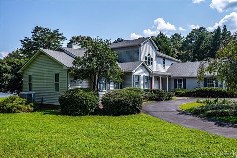 A home in Heathsville