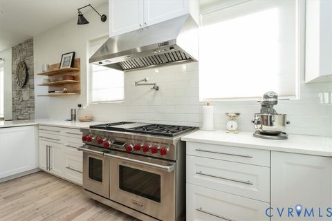 Tiny photo for 620 Mansion Drive, Hopewell, VA 23860 (MLS # 2602064)