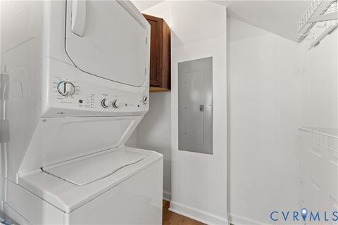Tiny photo for 410 N 33rd Street, Richmond, VA 23223 (MLS # 2609460)