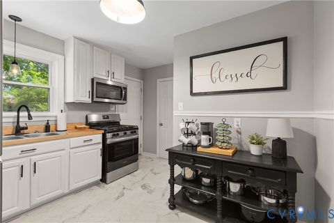 Tiny photo for 302 Hummingbird Rd, Richmond, VA 23227 (MLS # 2609334)