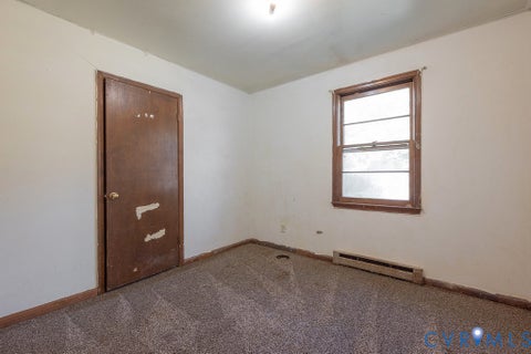 Tiny photo for 324 Lakewood Drive, Petersburg, VA 23805 (MLS # 2626976)