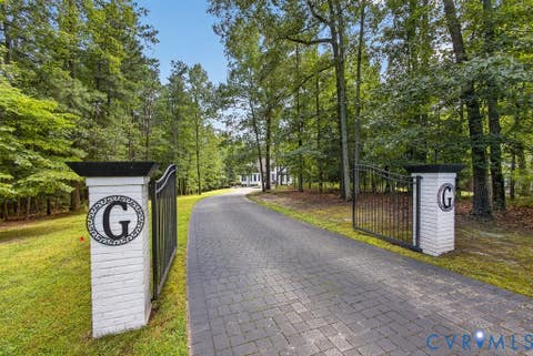Tiny photo for 11431 Shorecrest Court, Chesterfield, VA 23838 (MLS # 2621458)