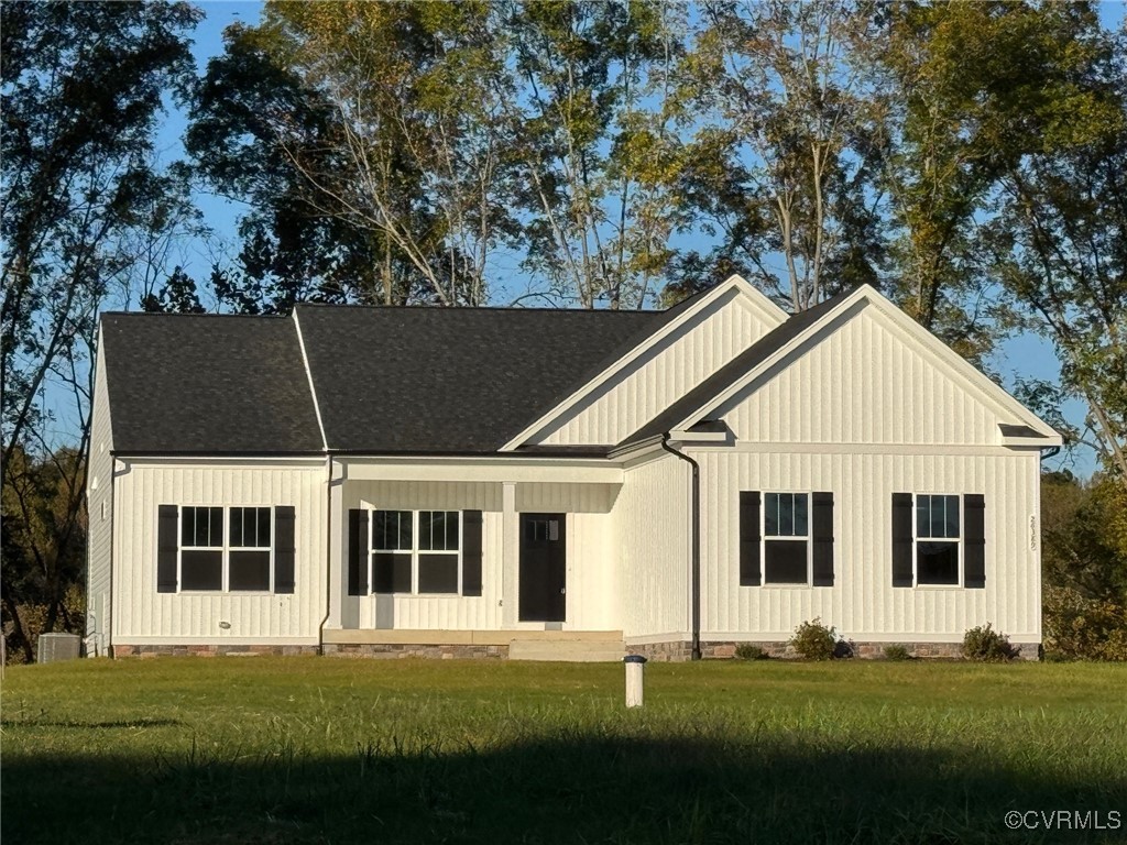 26700 Daniels Point