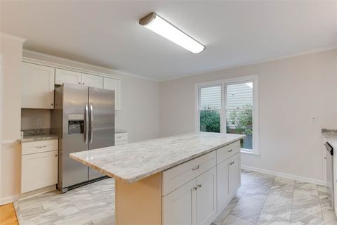 Tiny photo for 4 Saint Francis Drive, Newport News, VA 23602 (MLS # 2527509)