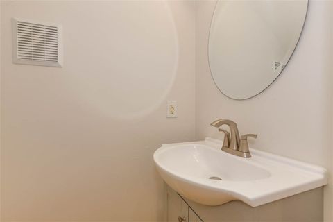 Tiny photo for 4 Saint Francis Drive, Newport News, VA 23602 (MLS # 2527509)