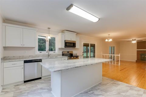 Tiny photo for 4 Saint Francis Drive, Newport News, VA 23602 (MLS # 2527509)