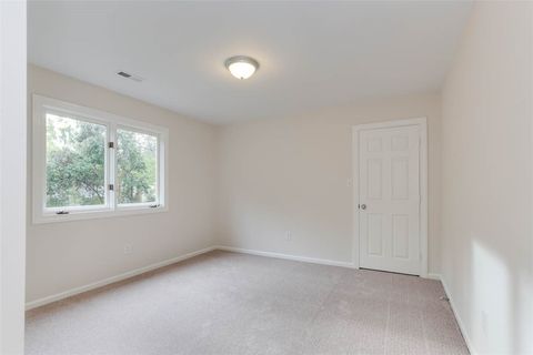Tiny photo for 4 Saint Francis Drive, Newport News, VA 23602 (MLS # 2527509)