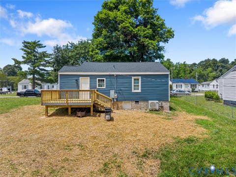 Tiny photo for 206 Gravatt Avenue, Blackstone, VA 23824 (MLS # 2616711)