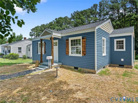 Tiny photo for 206 Gravatt Avenue, Blackstone, VA 23824 (MLS # 2616711)