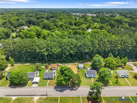 Tiny photo for 206 Gravatt Avenue, Blackstone, VA 23824 (MLS # 2616711)