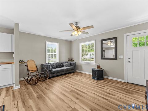 Tiny photo for 206 Gravatt Avenue, Blackstone, VA 23824 (MLS # 2616711)