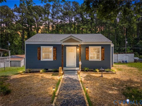 Photo of 206 Gravatt Avenue, Blackstone, VA 23824 (MLS # 2616711)