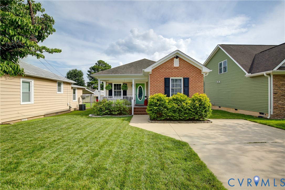 211 Cloverhill Avenue