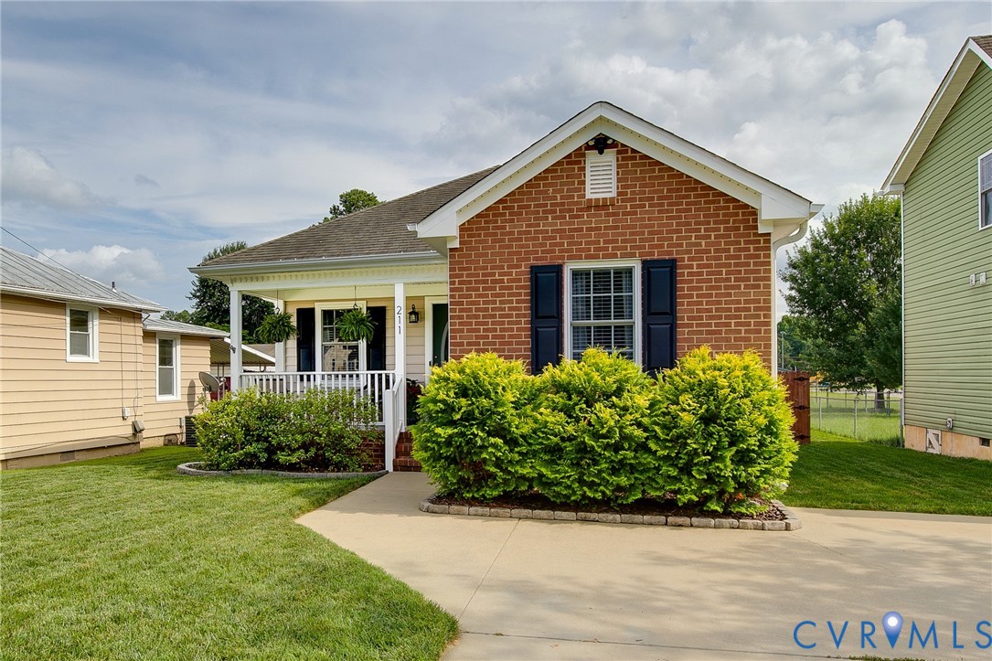 211 Cloverhill Avenue