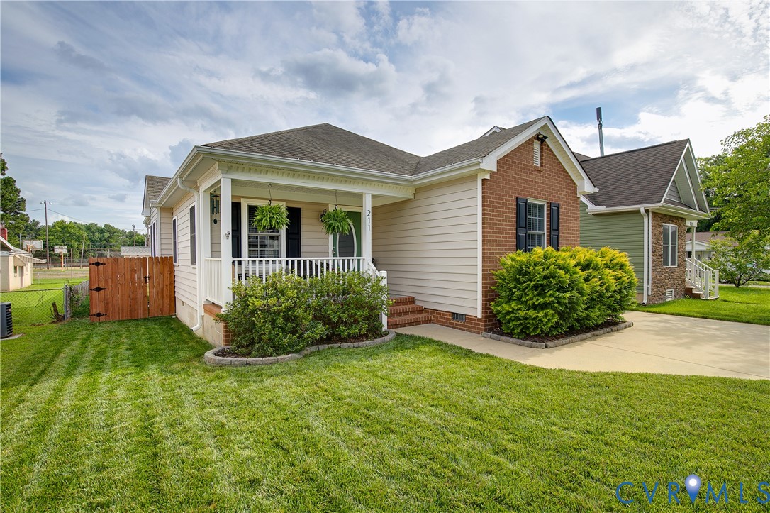 211 Cloverhill Avenue