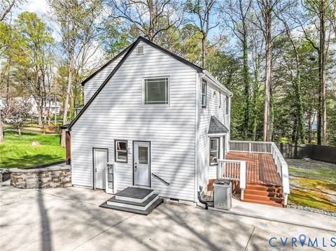 Tiny photo for 2002 Castle Glen Court, Chesterfield, VA 23236 (MLS # 2608264)