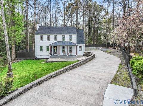 Photo of 2002 Castle Glen Court, Chesterfield, VA 23236 (MLS # 2608264)