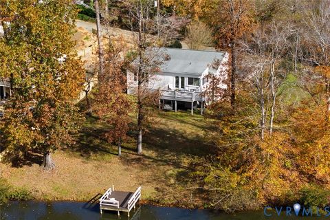 Tiny photo for 6904 Lakeshore Court, Quinton, VA 23141 (MLS # 2532552)