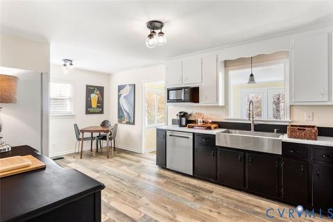 Tiny photo for 6904 Lakeshore Court, Quinton, VA 23141 (MLS # 2532552)