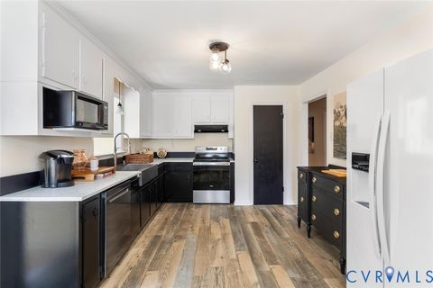 Tiny photo for 6904 Lakeshore Court, Quinton, VA 23141 (MLS # 2532552)