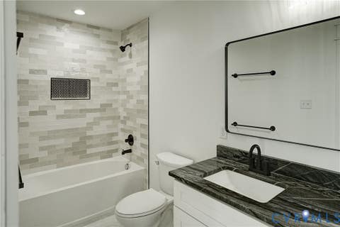 Tiny photo for 905 Commerce Street, Petersburg, VA 23803 (MLS # 2615892)