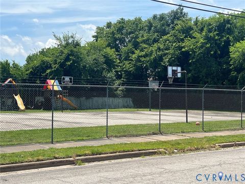 Tiny photo for 905 Commerce Street, Petersburg, VA 23803 (MLS # 2615892)