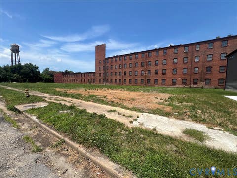 Tiny photo for 905 Commerce Street, Petersburg, VA 23803 (MLS # 2615892)