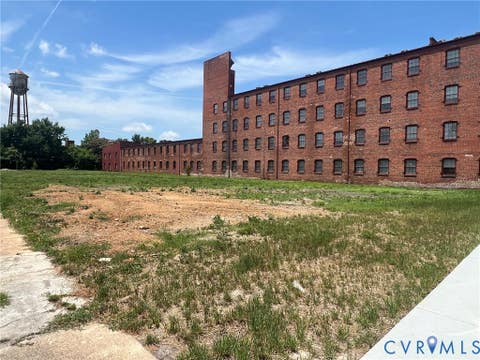 Tiny photo for 905 Commerce Street, Petersburg, VA 23803 (MLS # 2615892)