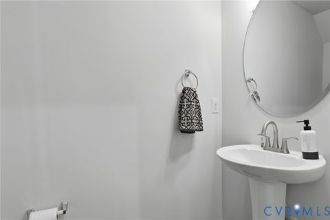 Tiny photo for 1900 Roseneath Road #4B, Richmond, VA 23230 (MLS # 2613282)