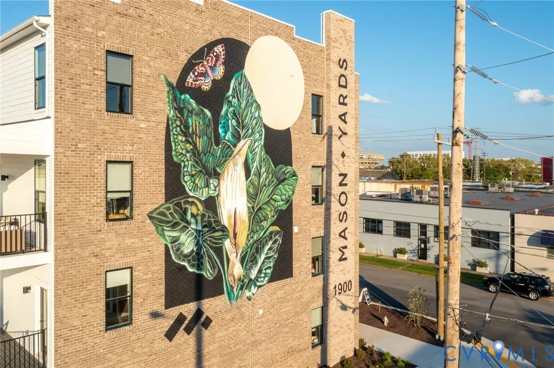 1900 Roseneath Road Unit 4B