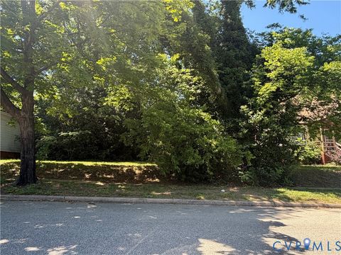 Photo of 1813 Gordon Avenue, Richmond, VA 23224 (MLS # 2613393)