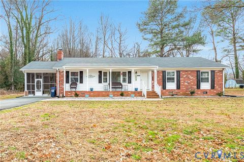 Photo of 202 Bruce Road, Tappahannock, VA 22560 (MLS # 2600409)