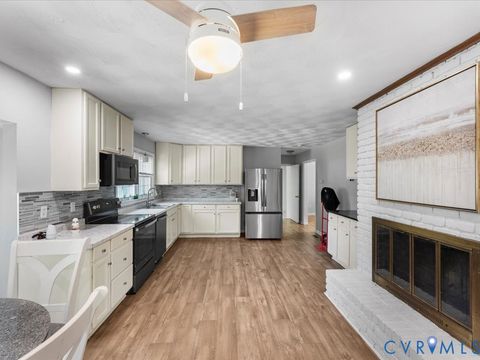 Tiny photo for 604 Smithfield Avenue, Hopewell, VA 23860 (MLS # 2603425)