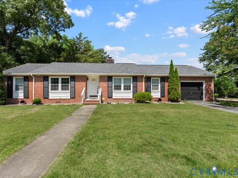 Photo of 604 Smithfield Avenue, Hopewell, VA 23860 (MLS # 2603425)