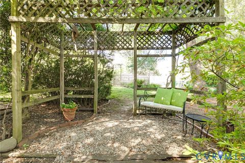 Tiny photo for 612 W 25th Street, Richmond, VA 23225 (MLS # 2609493)