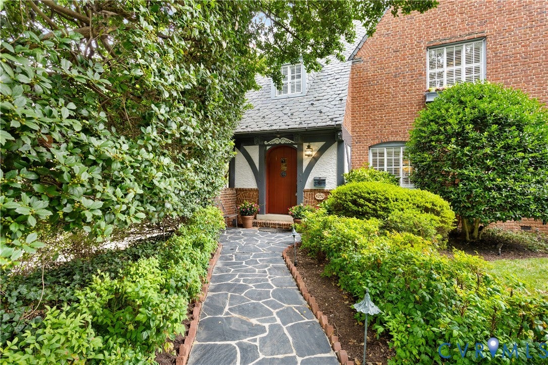 4232 Kingcrest Parkway