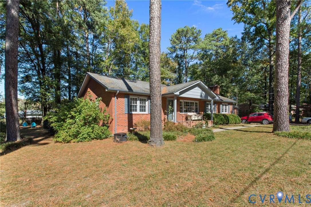 1637 Forest Glenn Circle