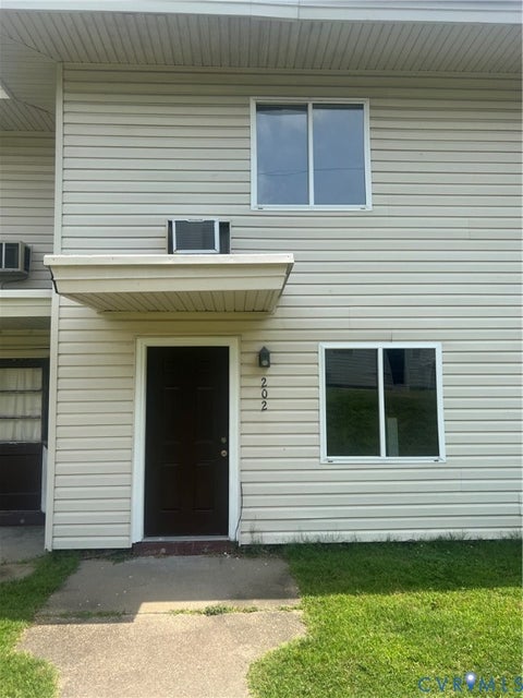 Photo of 202 Monticello Drive, Hopewell, VA 23860 (MLS # 2616621)