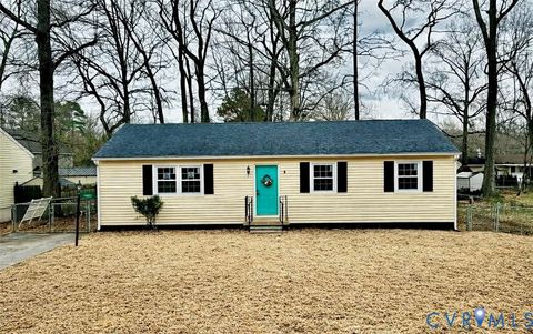 Photo of 14027 Starpine Lane, Chester, VA 23836 (MLS # 2606146)