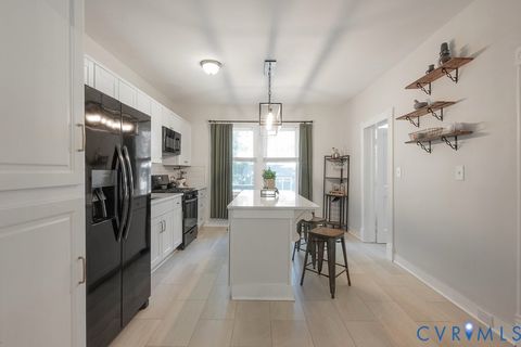 Tiny photo for 808 N 35th Street, Richmond, VA 23223 (MLS # 2610640)